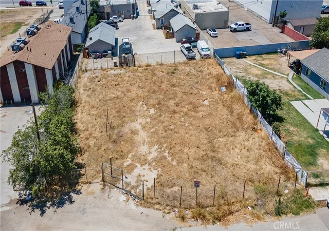 1st image of 127 K, Bakersfield, CA 93304 | MLS# SR26130220