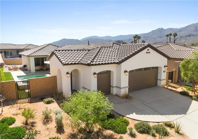 Photo 1 of Single family home for sale at 55724 Isleworth, La Quinta, CA 92253 | MLS# PW26130222 | Listing updated on 2026-09-08