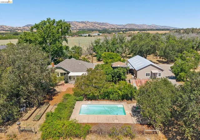Photo 1 of Single family home for sale at 30900 The Horseshoe, Winters, CA 95694 | MLS# 41138386 | Listing updated on 2026-09-03