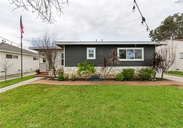 Photo 1 of Single family home for sale at 2335 Carfax Ave, Long Beach, CA 90815 | MLS# RS26129849 | Listing updated on 2026-09-30