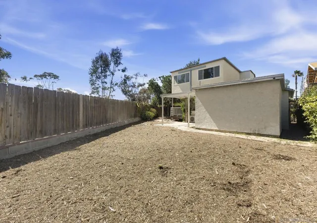 Listing Photo 2 - Condo for sale in building located at 3543 Myrtle Ave, San Diego, CA 92104 - Unit #