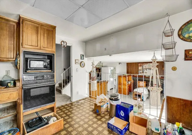 3rd image of 6308 Hillsdale Blvd, Sacramento, CA 95842 | MLS# ML82051099