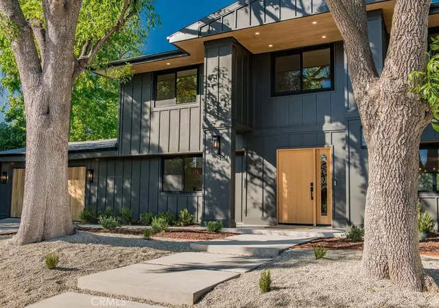 3rd image of 24245 Hatteras, Woodland Hills, CA 91367 | MLS# OC26130413