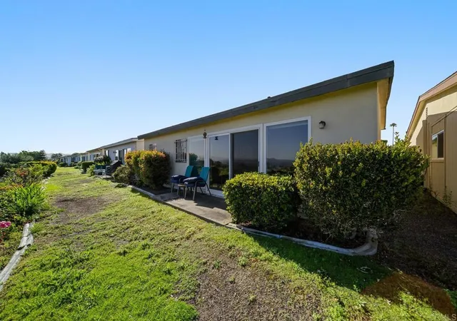 4th image of 3902 Vista Campana N #22, Oceanside, CA 92057 | MLS# NDP2605756