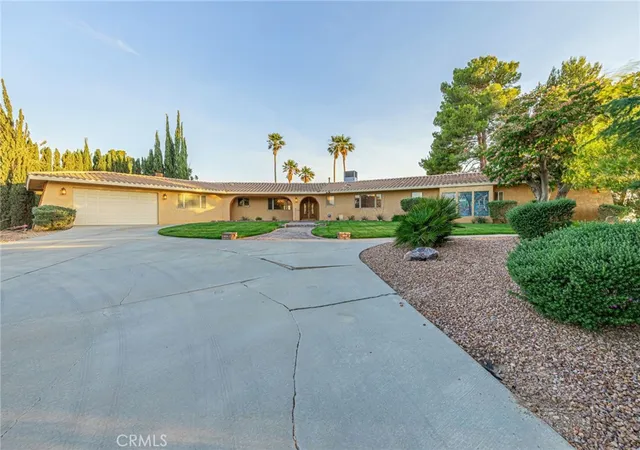 1st image of 19459 Shasta Rd, Apple Valley, CA 92307 | MLS# HD26130398