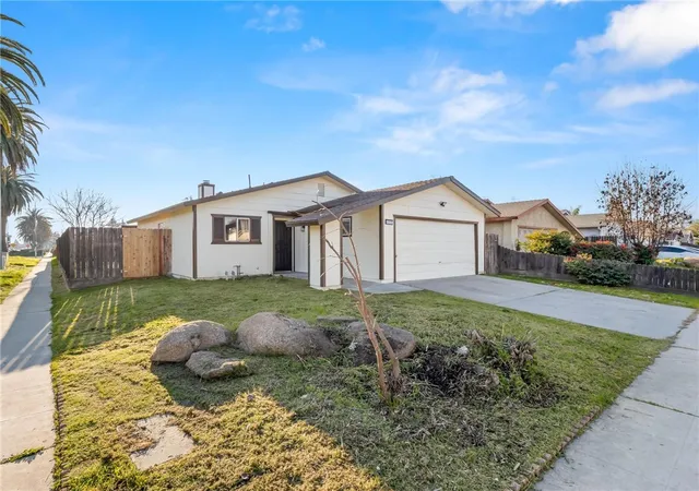 Homes for sale in Fresno, CA | 4359 W Cardiff, Fresno, CA 93722 | MLS# FR26130434