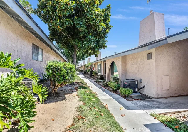 Photo 3 of Condo for sale at 2891 Canyon Crst #15, Riverside, CA 92507 | MLS# AR26129965 | Listing updated on 2026-06-17