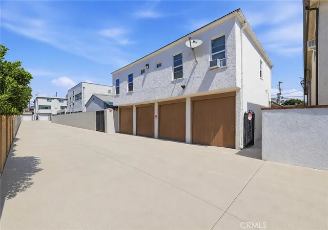 Homes for sale in San Pedro, CA | 549 W 12th St, San Pedro, CA 90731 | MLS# PW26128664