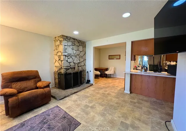 5th image of 13666 Red Hl, Tustin, CA 92780