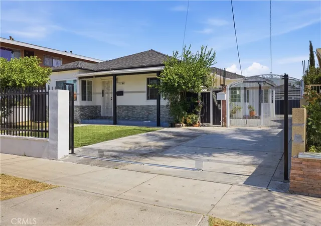 Homes for sale in Huntington Park, CA | 4017 Santa Ana, Huntington Park, CA 90255 | MLS# DW26130280