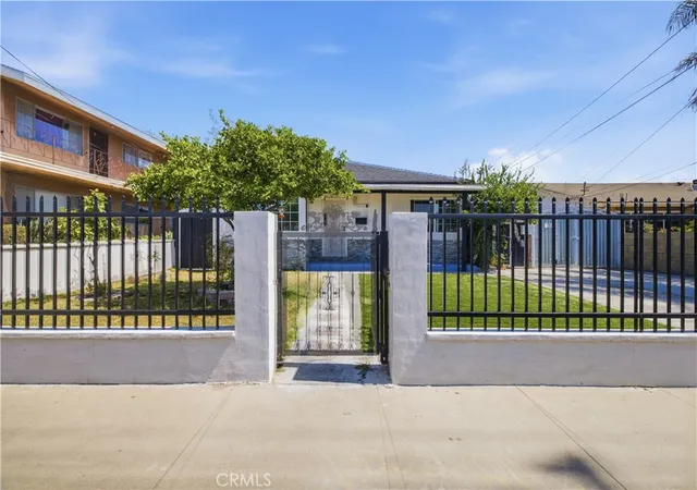 Homes for sale in Huntington Park, CA | 4017 Santa Ana, Huntington Park, CA 90255 | MLS# DW26130280