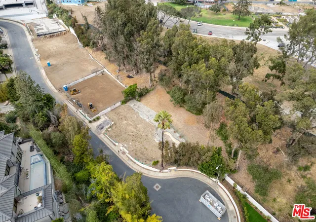 Photo 1 of Land for sale at 722 Patterson Pl, Pacific Palisades, CA 90272 | MLS# 26847285 | Listing updated on 2026-10-01