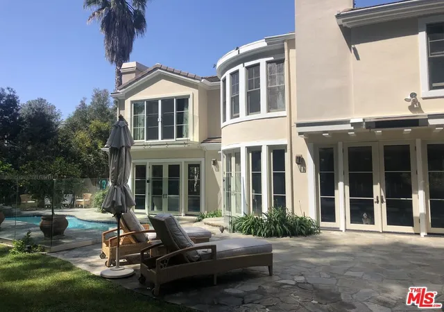 Photo 1 of Land for sale at 722 Patterson Pl, Pacific Palisades, CA 90272 | MLS# 26847285 | Listing updated on 2026-10-01