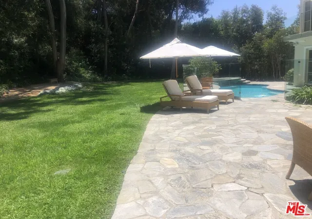 Photo 4 of Land for sale at 722 Patterson Pl, Pacific Palisades, CA 90272 | MLS# 26847285 | Listing updated on 2026-10-01