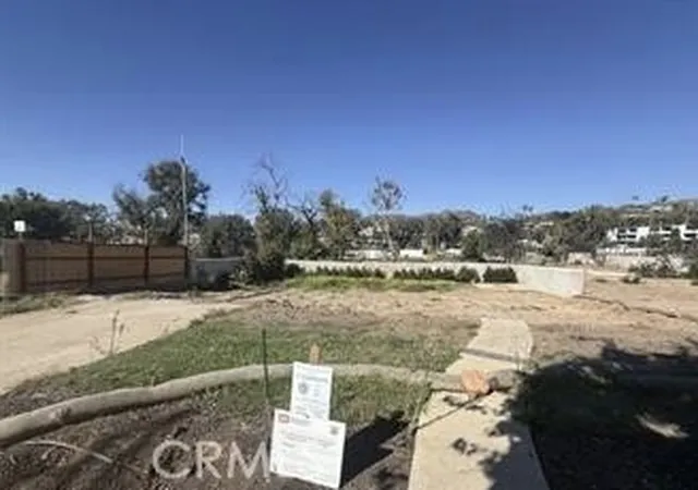 Photo 1 of Land for sale at 676 N Las Casas, Pacific Palisades, CA 90272 | MLS# IG26130592 | Listing updated on 2026-06-23