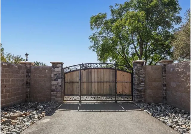 Homes for sale in Granite Bay, CA | 5852 Olive Ranch Rd, Granite Bay, CA 95746 | MLS# ML82051119