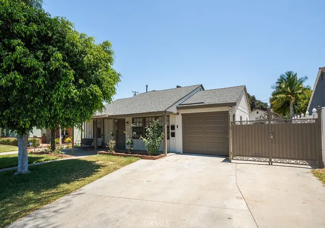 Homes for sale in Bellflower, CA | 13918 Fidler, Bellflower, CA 90706 | MLS# CV26130588