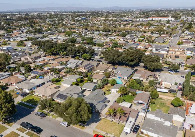 Homes for sale in Bellflower, CA | 13918 Fidler, Bellflower, CA 90706 | MLS# CV26130588
