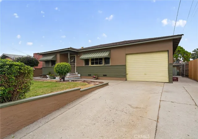 Homes for sale in Ventura, CA | 225 W Center St, Ventura, CA 93001 | MLS# SR26130777