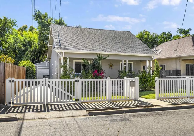 1st image of 2776 Santa Clara Wy, Sacramento, CA 95817 | MLS# NDP2605772