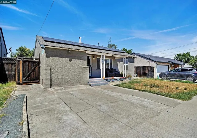 Photo 2 of Single family home for sale at 7 Lawrence Ave, Antioch, CA 94509 | MLS# 41138443 | Listing updated on 2026-10-03
