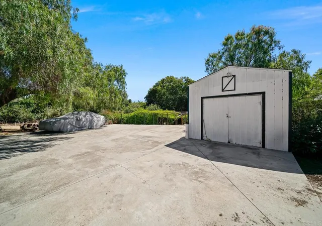 Photo 3 of Single family home for sale at 412 Taylor St, Vista, CA 92084 | MLS# NDP2605773 | Listing updated on 2026-09-10
