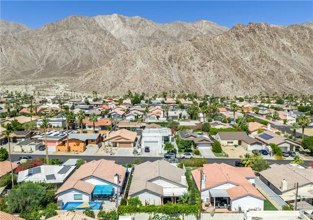 Homes for sale in La Quinta, CA | 52580 Avenida Alvarado, La Quinta, CA 92253 | MLS# DW26130852