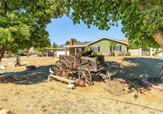 Photo 3 of Single family home for sale at 32924 Acklins, Acton, CA 93510 | MLS# SR26130736 | Listing updated on 2026-10-01