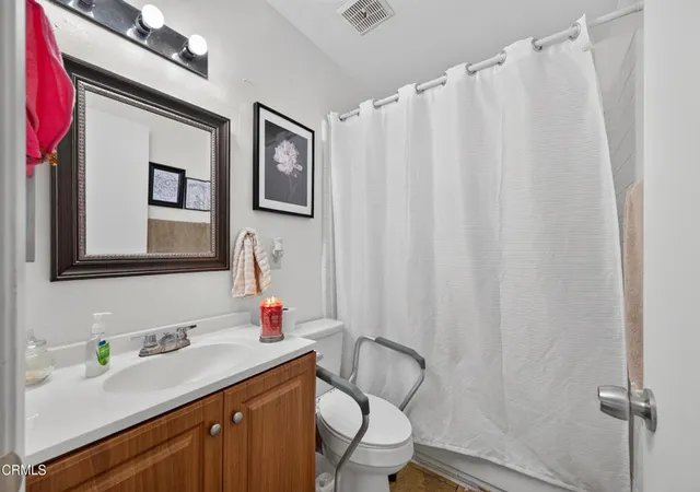 10th image of 711 Halyard St, Port Hueneme, CA 93041 | MLS# V1-37026