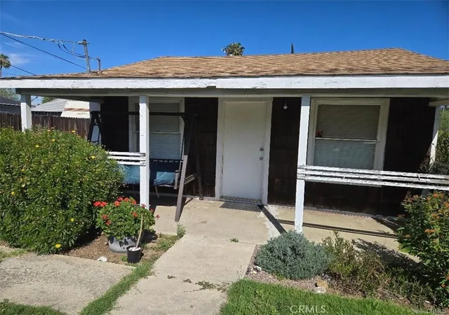 Homes for sale in Reseda, CA | 7402 Nestle, Reseda, CA 91335 | MLS# SR26130922