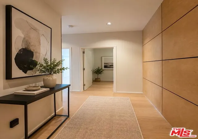 2nd image of 1155 S Grand Ave #1316, Los Angeles, CA 90015 | MLS# 26848189