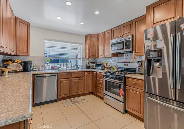 Photo 4 of Townhouse for sale at 10009 Topanga Cyn Blvd #5, Chatsworth, CA 91311 | MLS# SR26126721 | Listing updated on 2026-09-28