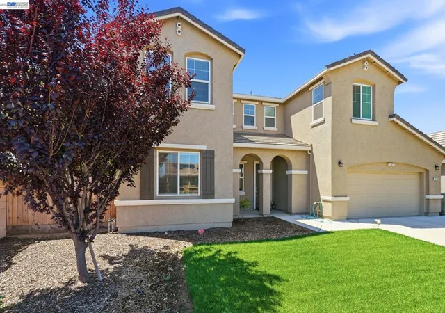2nd image of 2126 Grapevine Dr, Livingston, CA 95334 | MLS# 41138467