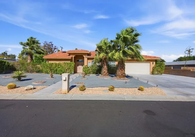 Photo 3 of Single family home for sale at 3048 N Bahada Rd, Palm Springs, CA 92262 | MLS# 219149259DA | Listing updated on 2026-10-02