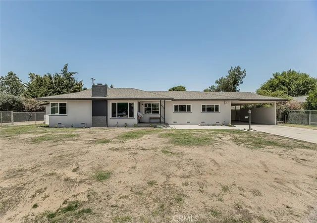 1st image of 5383 Easterby N, Fresno, CA 93727 | MLS# SC26129032