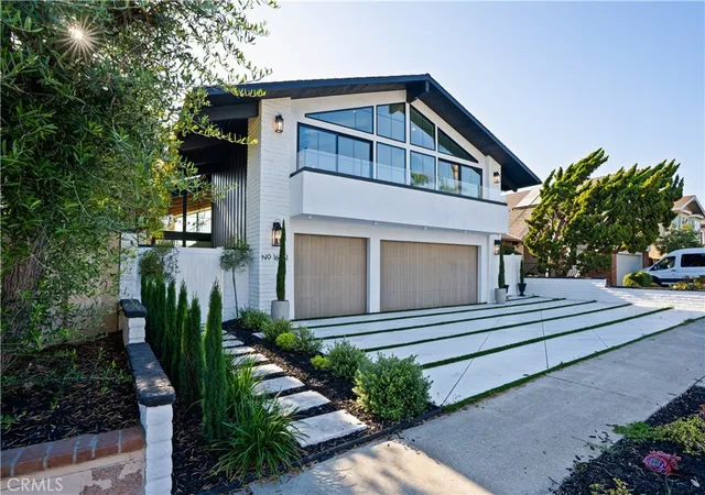Photo 3 of Single family home for sale at 16861 Edgewater, Huntington Beach, CA 92649 | MLS# OC26130424 | Listing updated on 2026-09-20