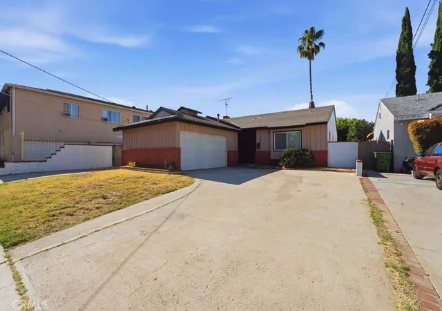 1st image of 10943 Kittridge St, North Hollywood, CA 91606 | MLS# OC26128703