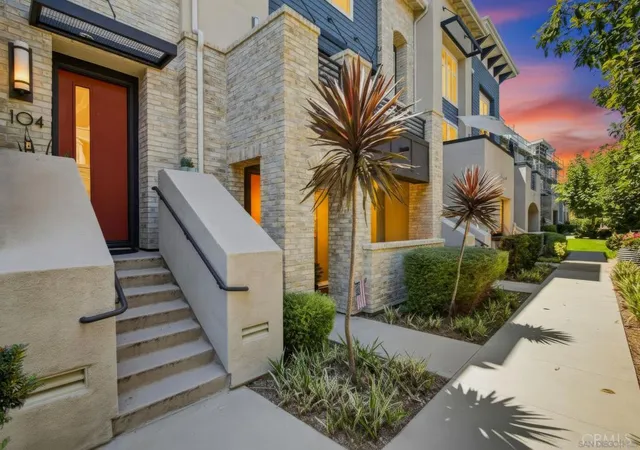 4th image of 6074 Colt Pl #104, Carlsbad, CA 92009 | MLS# 260014568SD