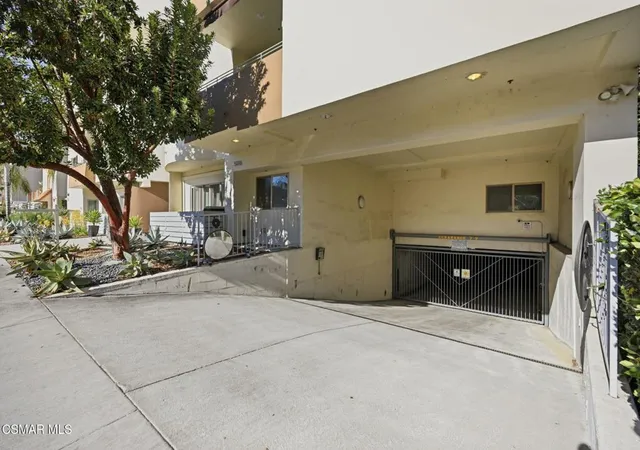 37th image of 5016 Bakman Ave #104, North Hollywood, CA 91601 | MLS# 226002819