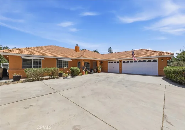 Homes for sale in Hesperia, CA | 8585 Hickory, Hesperia, CA 92345 | MLS# CV26086661