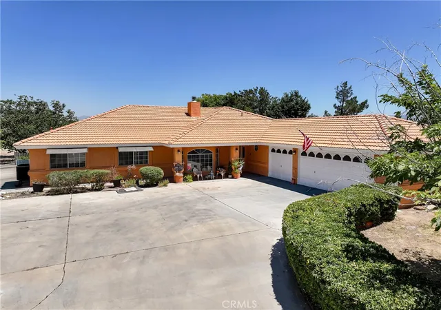 Homes for sale in Hesperia, CA | 8585 Hickory, Hesperia, CA 92345 | MLS# CV26086661