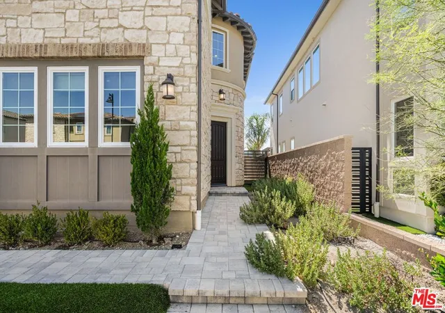 Photo 3 of Sale Pending at 11955 Carabella Ct, Porter Ranch, CA 91326 | MLS# 25547509 | Listing updated on 2026-09-01