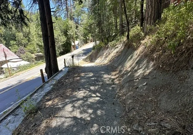 Photo 3 of House for sale at 384 Ca 138, Crestline, CA 92325 | MLS# CV26130812 | Listing updated on 2026-09-19