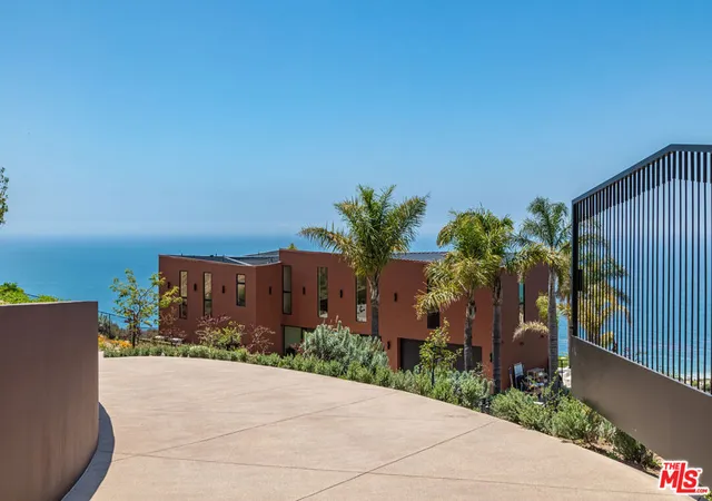 Homes for sale in Malibu, CA | 4346 Avenida De La Encinal, Malibu, CA 90265 | MLS# 26846205