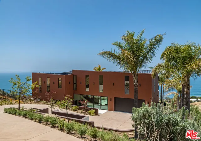 Homes for sale in Malibu, CA | 4346 Avenida De La Encinal, Malibu, CA 90265 | MLS# 26846205