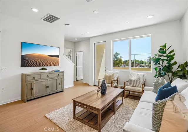 Homes for sale in Long Beach, CA | 5876 Linden Ave Ave, Long Beach, CA 90805
