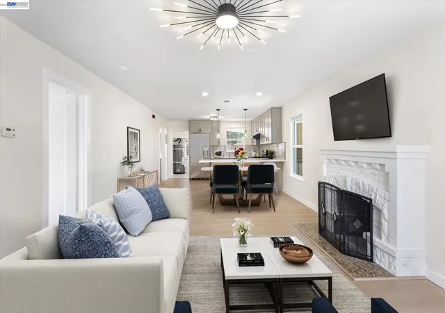 3rd image of 2215 E 29Th Street, Oakland, CA 94606 | MLS# 41138503