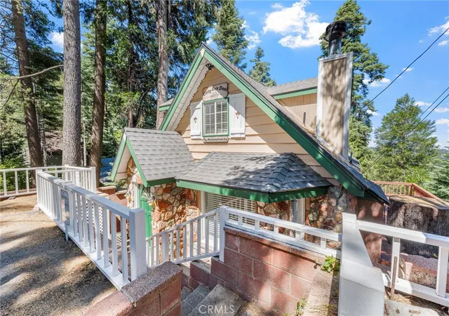 Photo 1 of Single family home for sale at 724 Buckingham, Skyforest, CA 92385 | MLS# CV26130210 | Listing updated on 2026-10-03