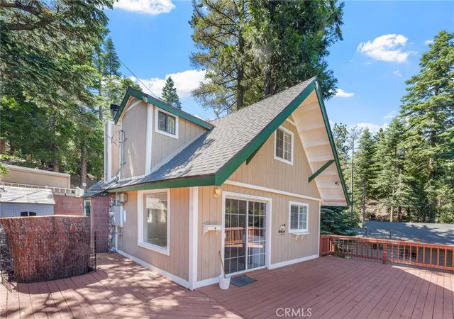 Photo 3 of Single family home for sale at 724 Buckingham, Skyforest, CA 92385 | MLS# CV26130210 | Listing updated on 2026-10-03