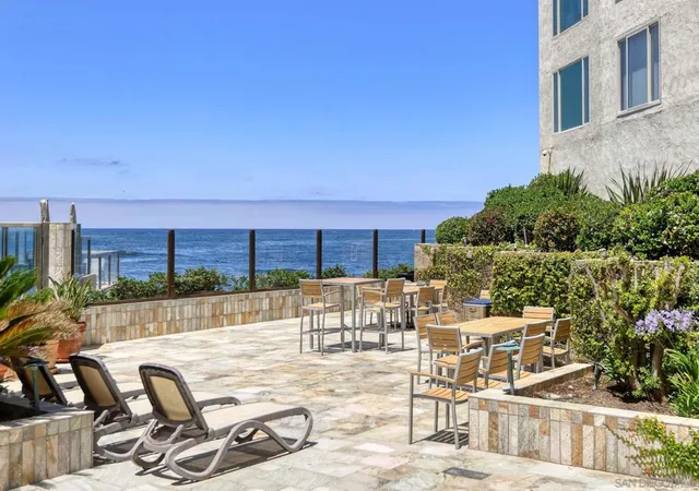 Listing Photo 2 - Condo for sale in building located at 220 Coast Blvd, Fullerton, CA 92037 - Unit #1B